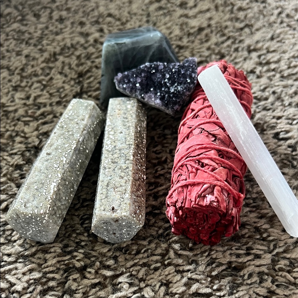 Red Sage Smudge Bundle with Crystal Points